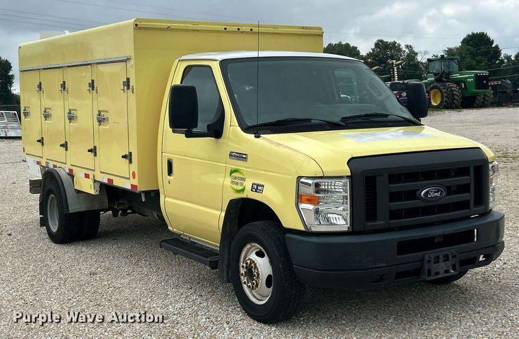 image for item EK8371 2019 Ford E450 refrigerated truck