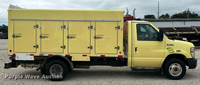 image for item EK8371 2019 Ford E450 refrigerated truck