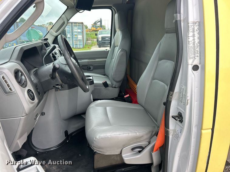 image for item EK8371 2019 Ford E450 refrigerated truck