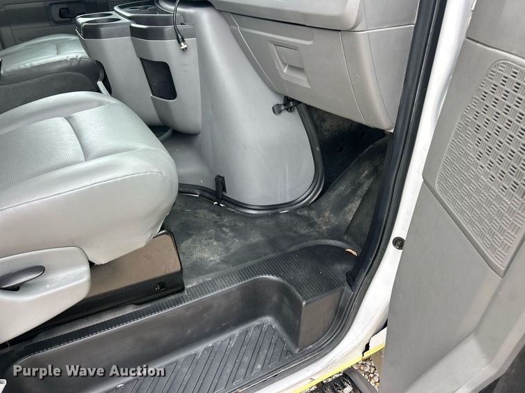 image for item EK8371 2019 Ford E450 refrigerated truck