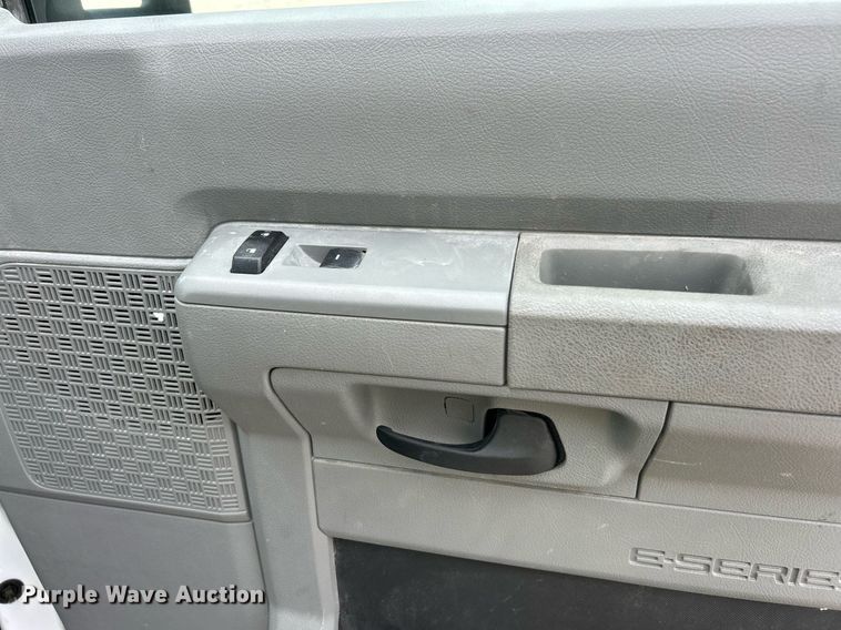 image for item EK8371 2019 Ford E450 refrigerated truck