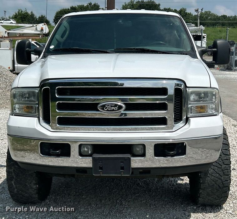 image for item EK8375 2006 Ford F250 Super Duty Crew Cab pickup truck