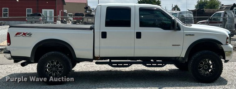 image for item EK8375 2006 Ford F250 Super Duty Crew Cab pickup truck