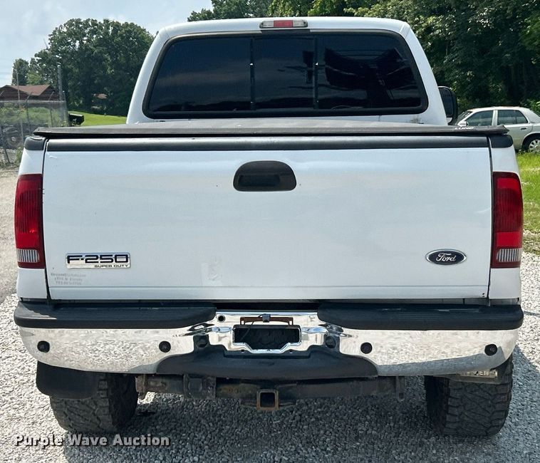 image for item EK8375 2006 Ford F250 Super Duty Crew Cab pickup truck
