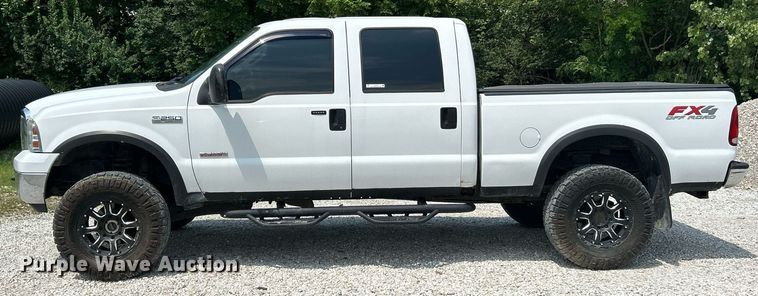 image for item EK8375 2006 Ford F250 Super Duty Crew Cab pickup truck