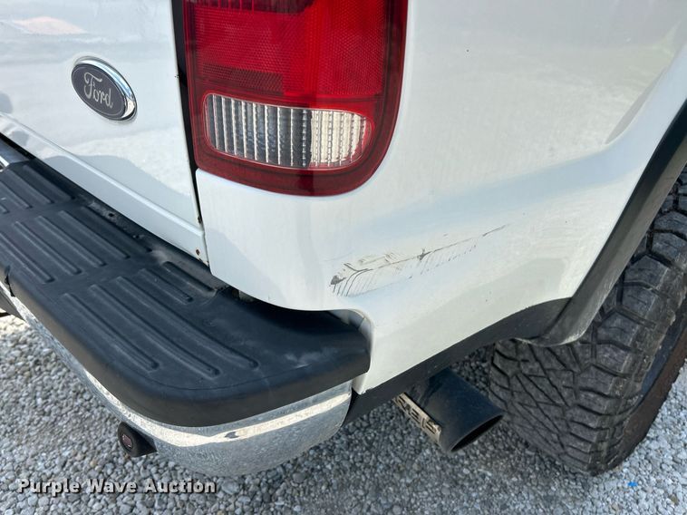 image for item EK8375 2006 Ford F250 Super Duty Crew Cab pickup truck