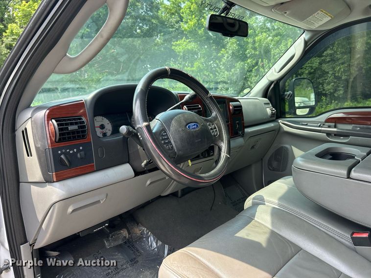 image for item EK8375 2006 Ford F250 Super Duty Crew Cab pickup truck