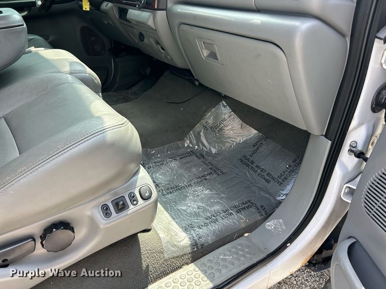 image for item EK8375 2006 Ford F250 Super Duty Crew Cab pickup truck