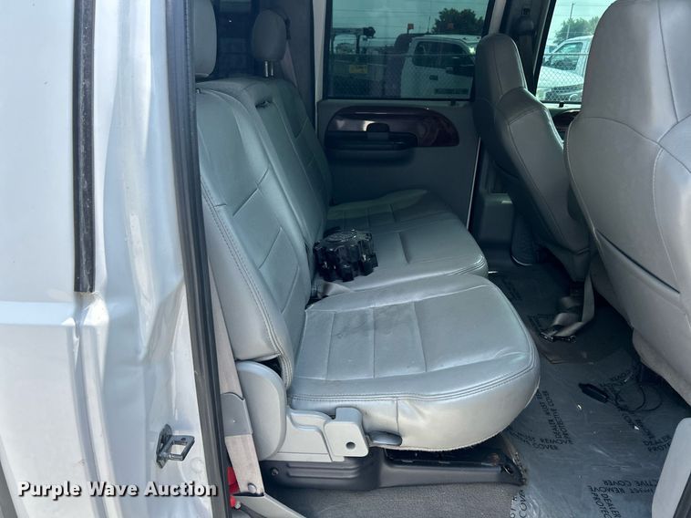 image for item EK8375 2006 Ford F250 Super Duty Crew Cab pickup truck