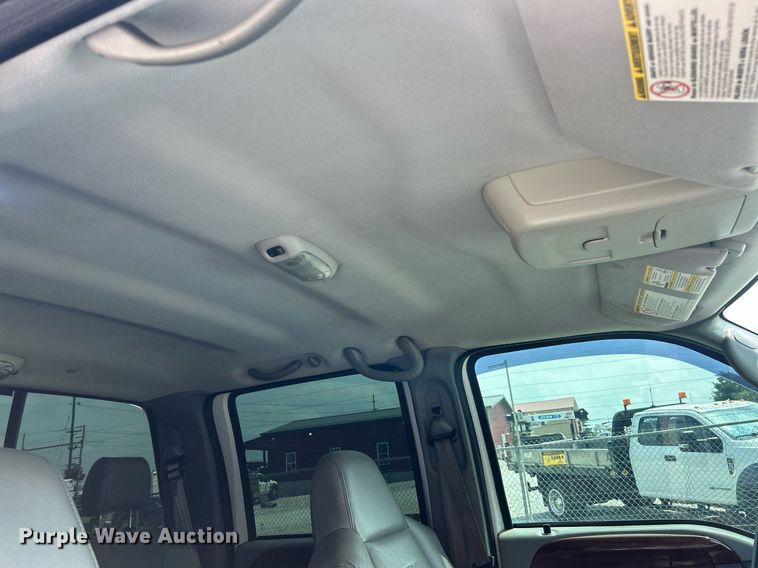 image for item EK8375 2006 Ford F250 Super Duty Crew Cab pickup truck