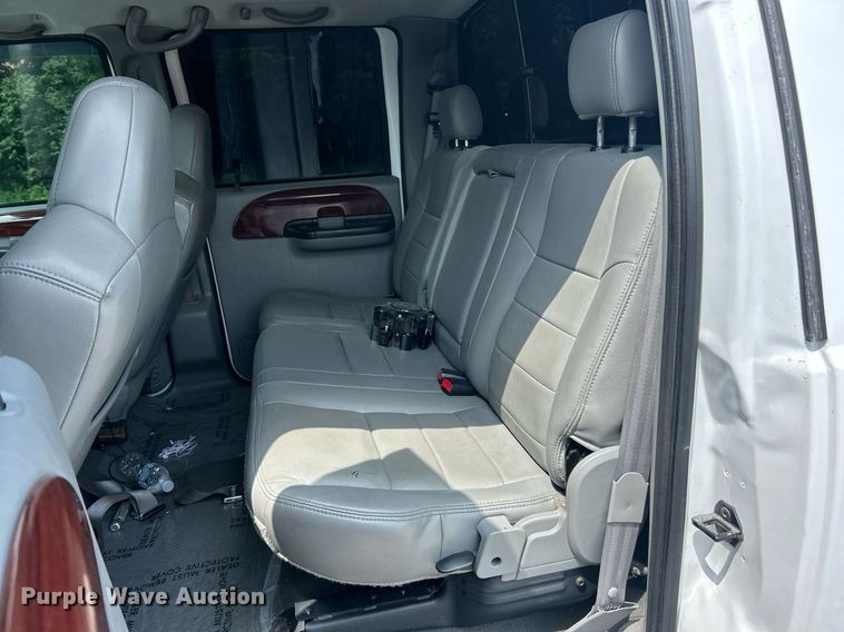 image for item EK8375 2006 Ford F250 Super Duty Crew Cab pickup truck