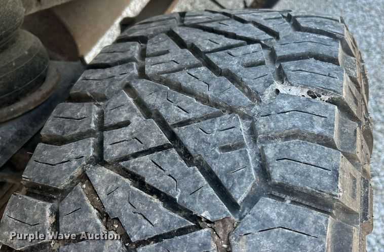 image for item EK8375 2006 Ford F250 Super Duty Crew Cab pickup truck