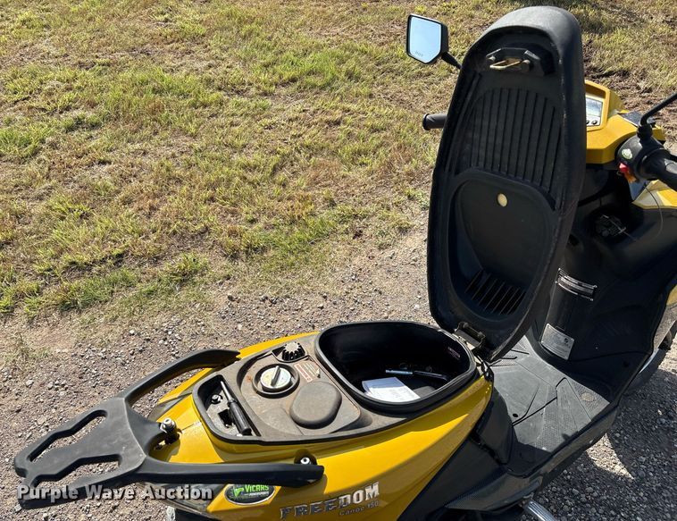 image for item EL2117 2022 Taizhou Zhongeng Freedom scooter