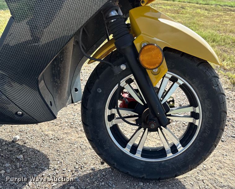 image for item EL2117 2022 Taizhou Zhongeng Freedom scooter