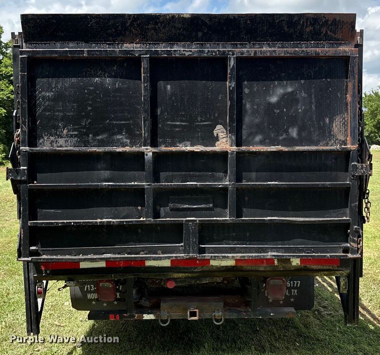 image for item EL2155 2004 Ford F450 Super Duty XL flatbed truck