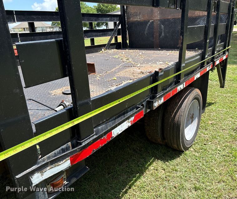 image for item EL2155 2004 Ford F450 Super Duty XL flatbed truck