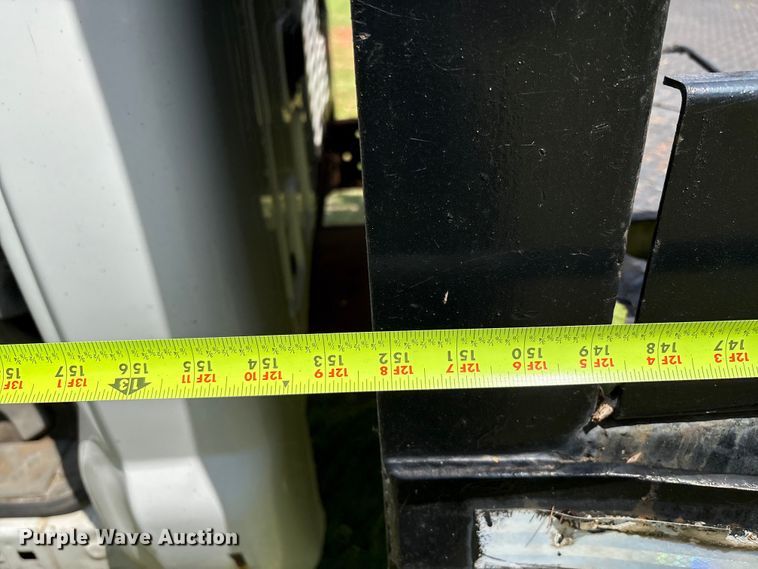 image for item EL2155 2004 Ford F450 Super Duty XL flatbed truck