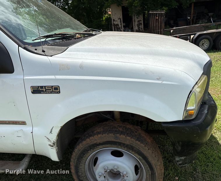 image for item EL2155 2004 Ford F450 Super Duty XL flatbed truck