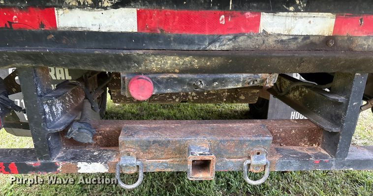 image for item EL2155 2004 Ford F450 Super Duty XL flatbed truck