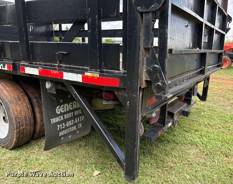 image for item EL2155 2004 Ford F450 Super Duty XL flatbed truck