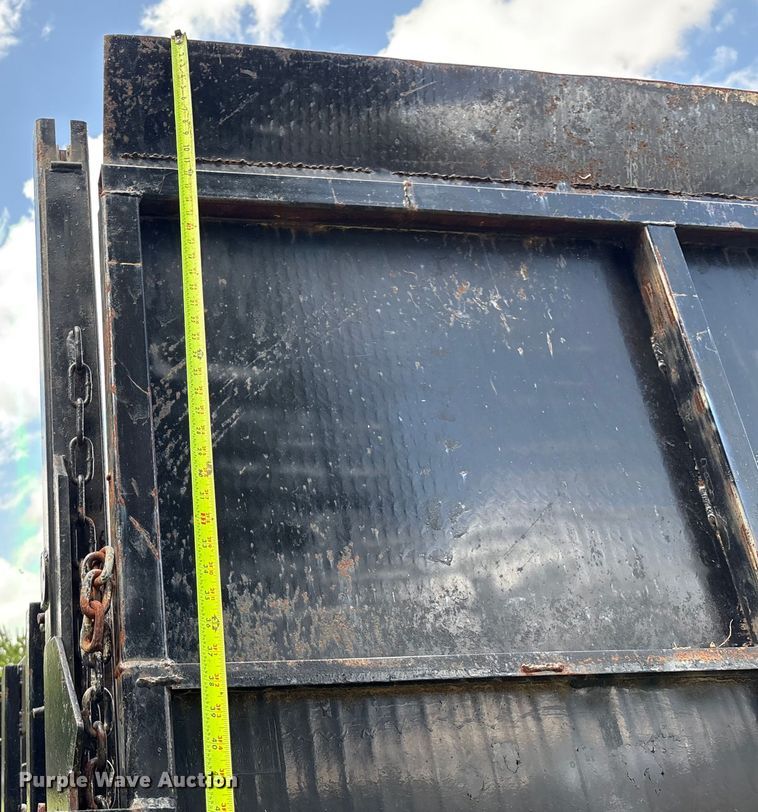 image for item EL2155 2004 Ford F450 Super Duty XL flatbed truck