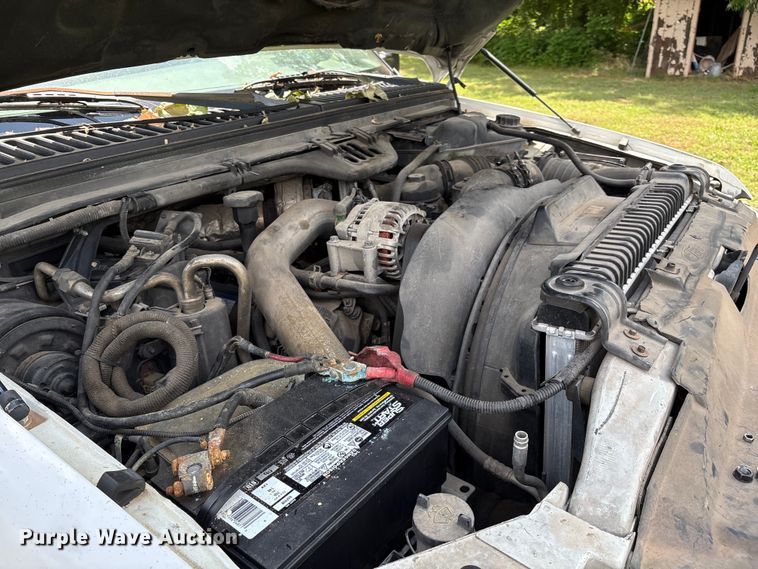 image for item EL2155 2004 Ford F450 Super Duty XL flatbed truck