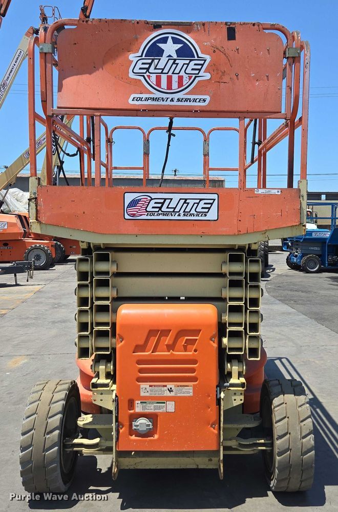 image for item EL6061 2010 JLG 4069 scissor lift