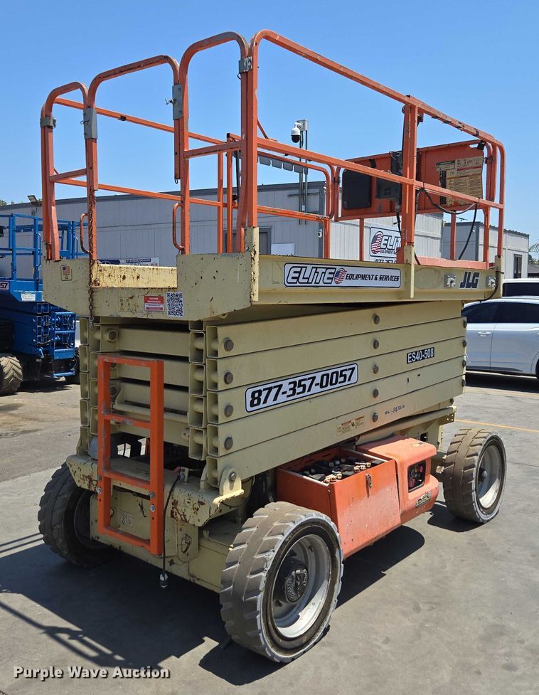 image for item EL6061 2010 JLG 4069 scissor lift