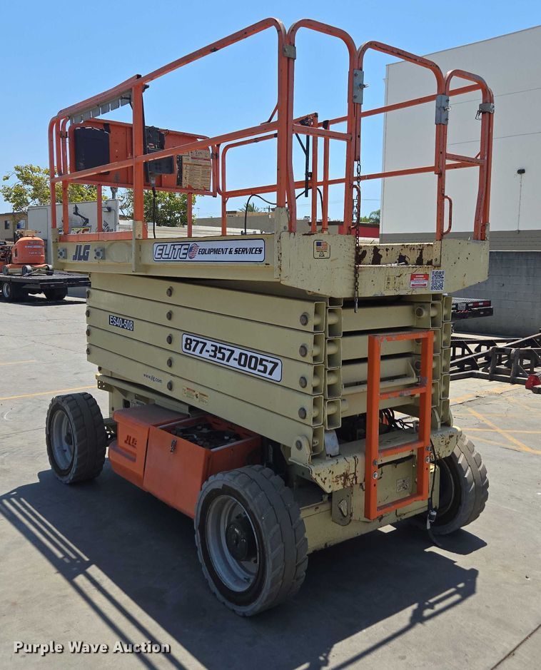 image for item EL6061 2010 JLG 4069 scissor lift