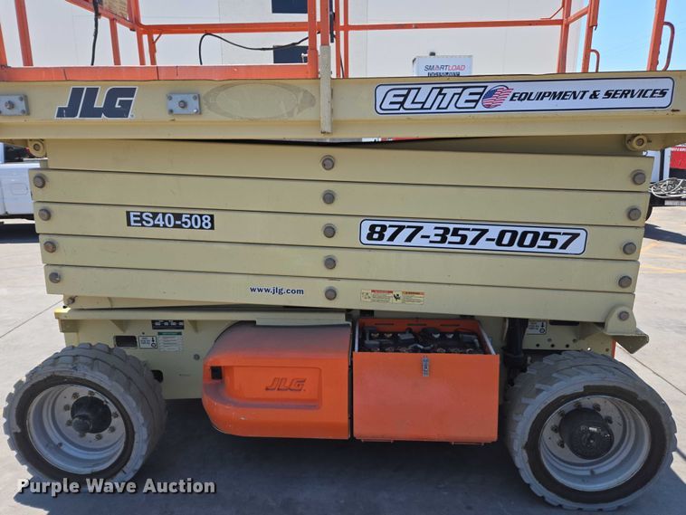 image for item EL6061 2010 JLG 4069 scissor lift