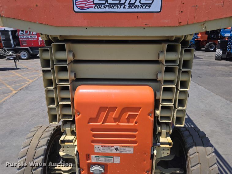 image for item EL6061 2010 JLG 4069 scissor lift