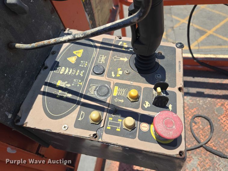 image for item EL6061 2010 JLG 4069 scissor lift