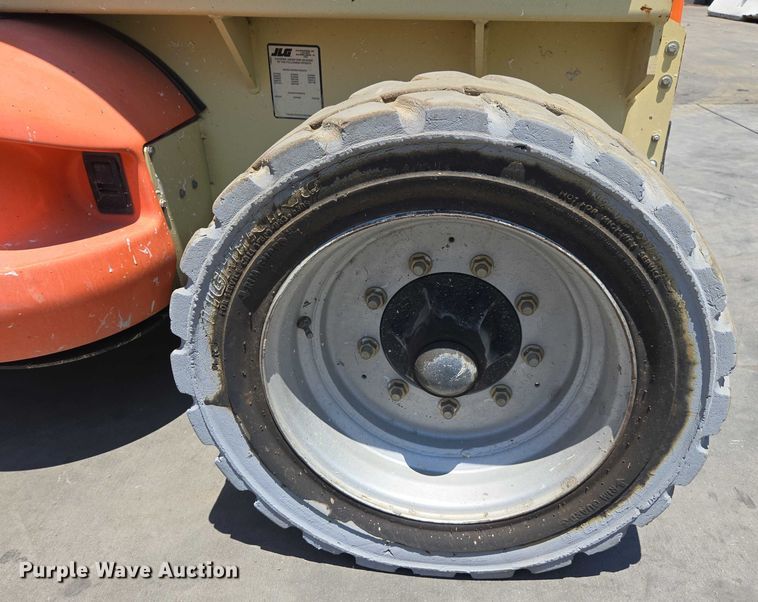 image for item EL6061 2010 JLG 4069 scissor lift