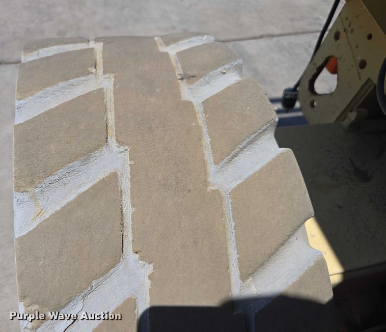 image for item EL6061 2010 JLG 4069 scissor lift