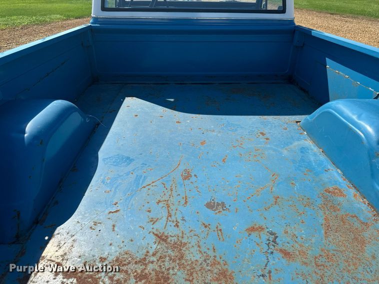 image for item EM2119 1972 GMC 1500 Custom pickup truck