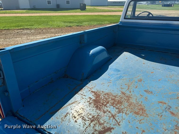 image for item EM2119 1972 GMC 1500 Custom pickup truck