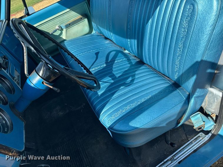 image for item EM2119 1972 GMC 1500 Custom pickup truck