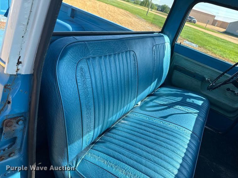 image for item EM2119 1972 GMC 1500 Custom pickup truck