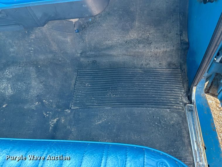 image for item EM2119 1972 GMC 1500 Custom pickup truck