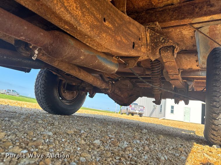 image for item EM2119 1972 GMC 1500 Custom pickup truck