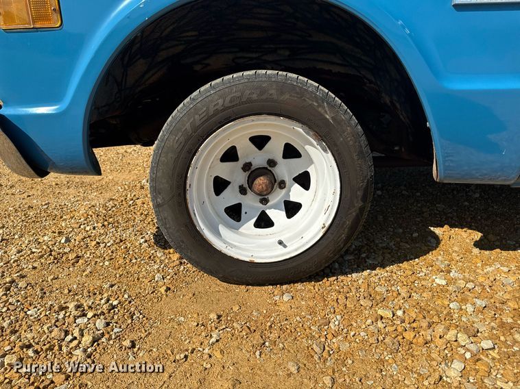 image for item EM2119 1972 GMC 1500 Custom pickup truck