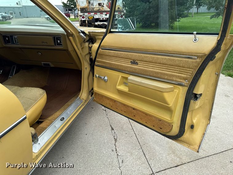 image for item EM2124 1973 Oldsmobile Delta 88 