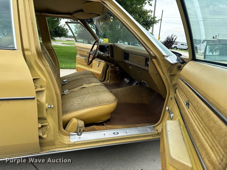 image for item EM2124 1973 Oldsmobile Delta 88 