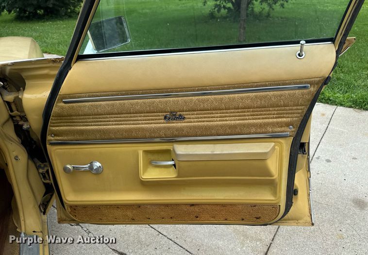 image for item EM2124 1973 Oldsmobile Delta 88 