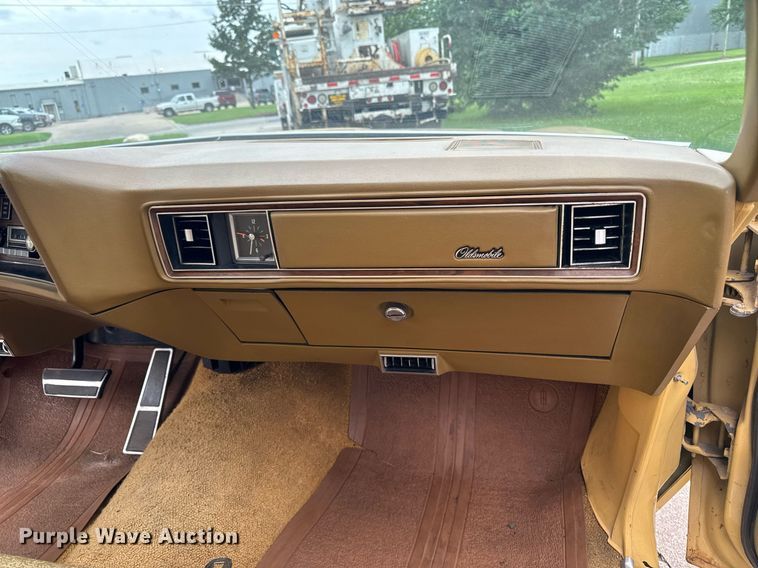 image for item EM2124 1973 Oldsmobile Delta 88 