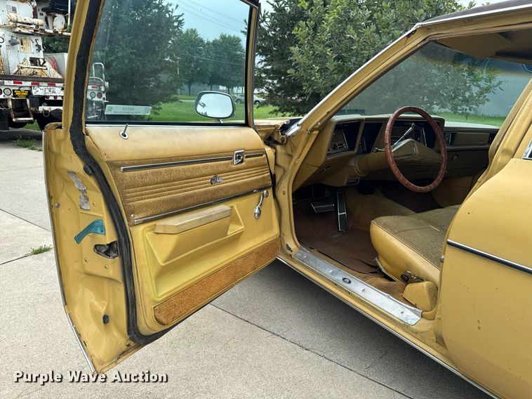 image for item EM2124 1973 Oldsmobile Delta 88 