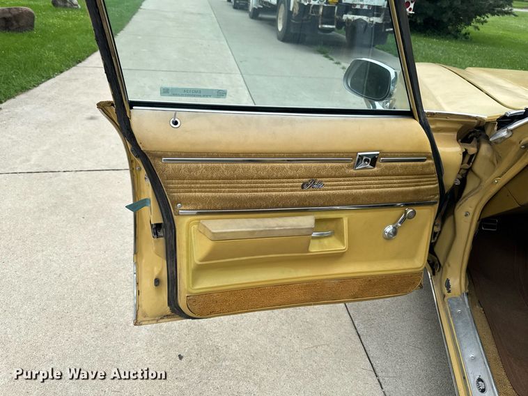 image for item EM2124 1973 Oldsmobile Delta 88 