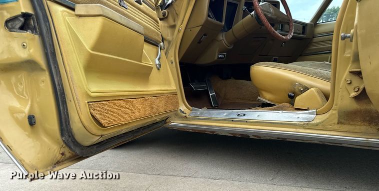 image for item EM2124 1973 Oldsmobile Delta 88 