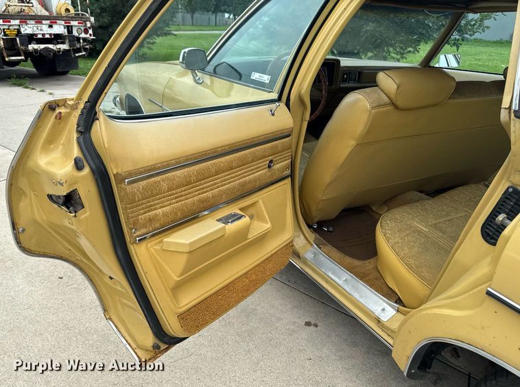 image for item EM2124 1973 Oldsmobile Delta 88 