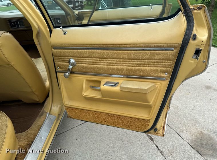 image for item EM2124 1973 Oldsmobile Delta 88 